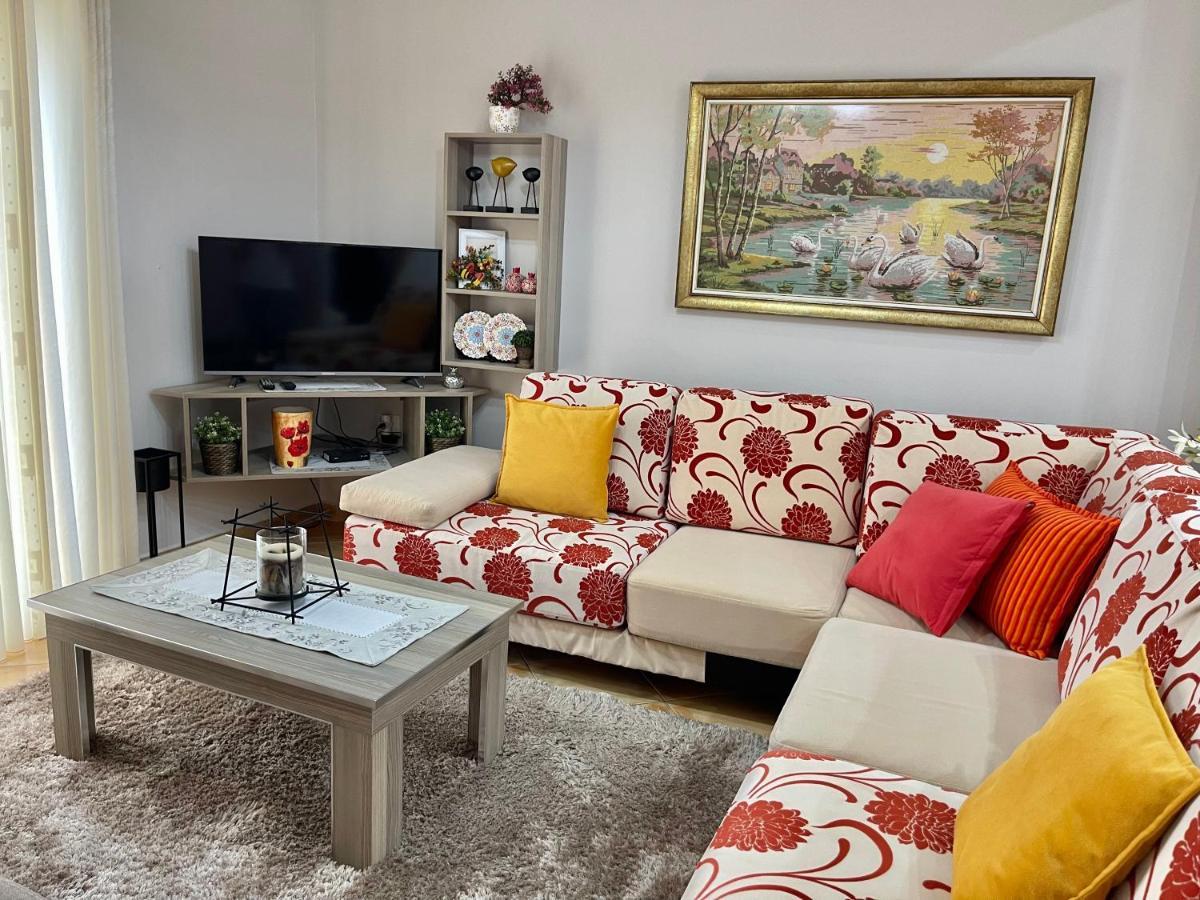 סרנדה Melina Apartments מראה חיצוני תמונה