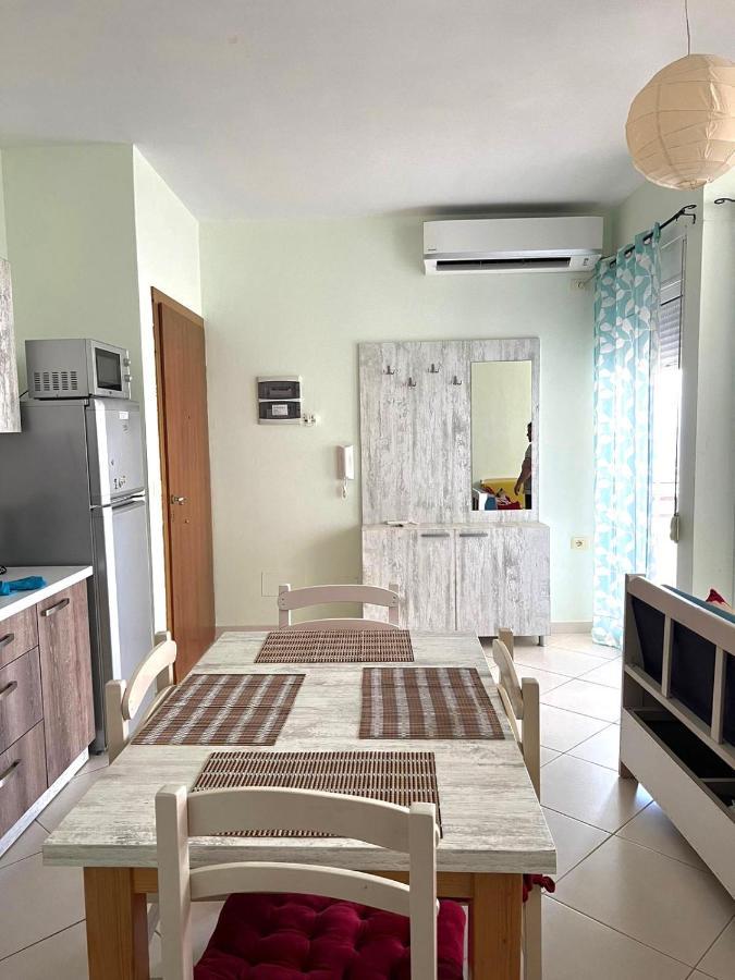 סרנדה Melina Apartments מראה חיצוני תמונה