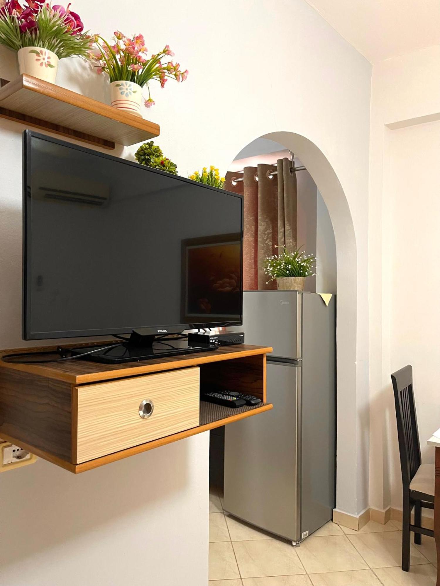 סרנדה Melina Apartments מראה חיצוני תמונה