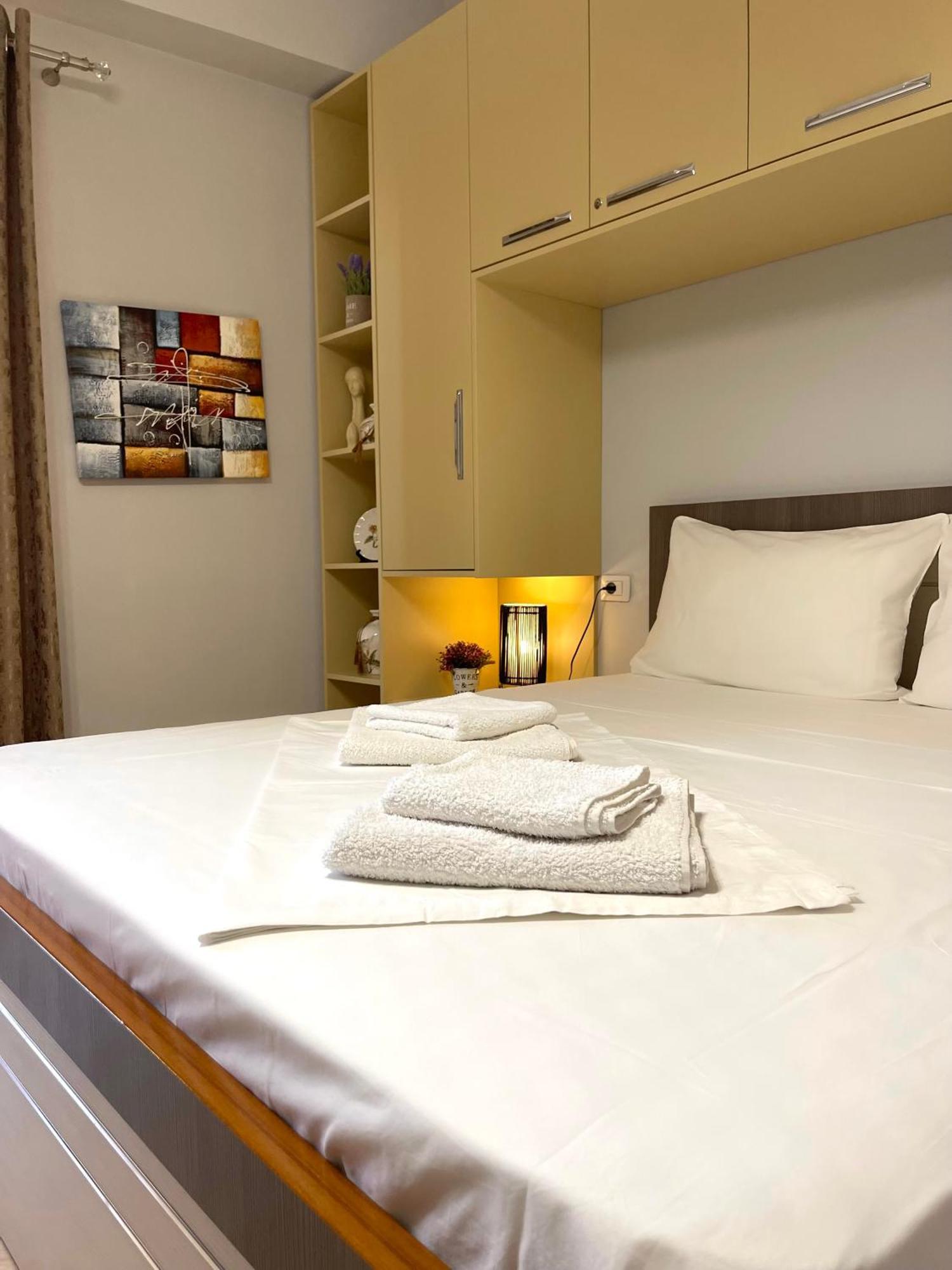 סרנדה Melina Apartments מראה חיצוני תמונה