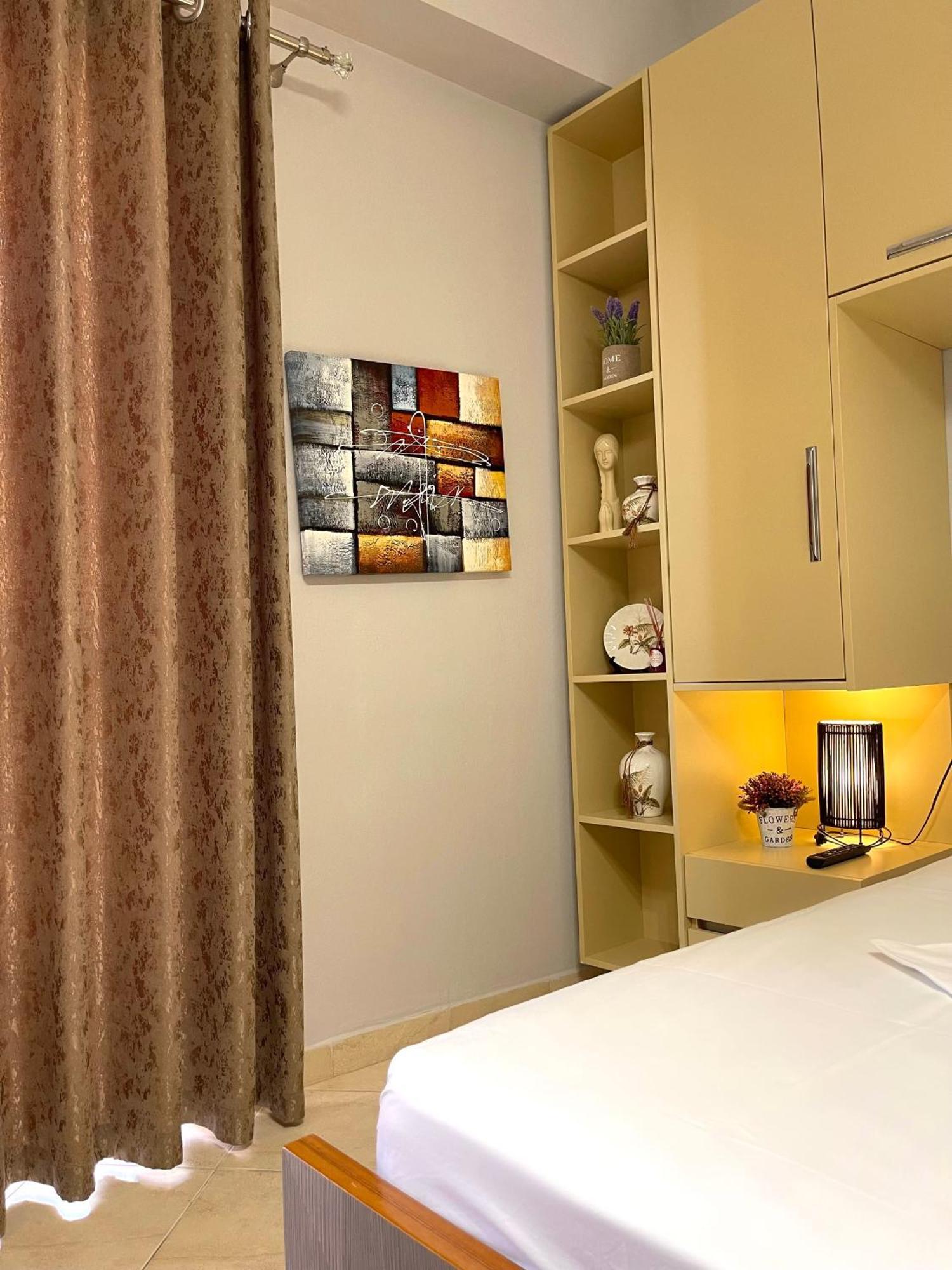 סרנדה Melina Apartments מראה חיצוני תמונה
