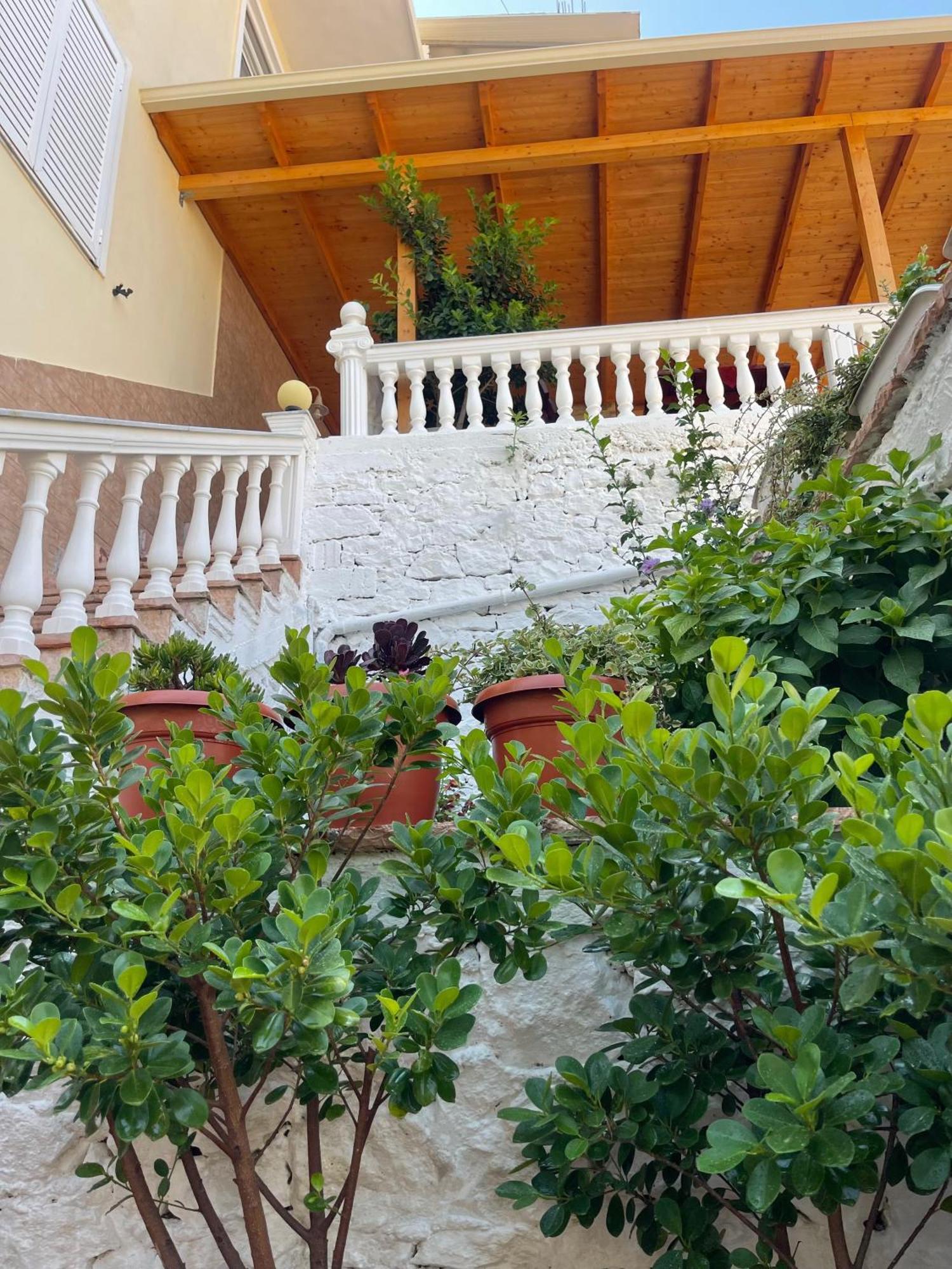 סרנדה Melina Apartments מראה חיצוני תמונה